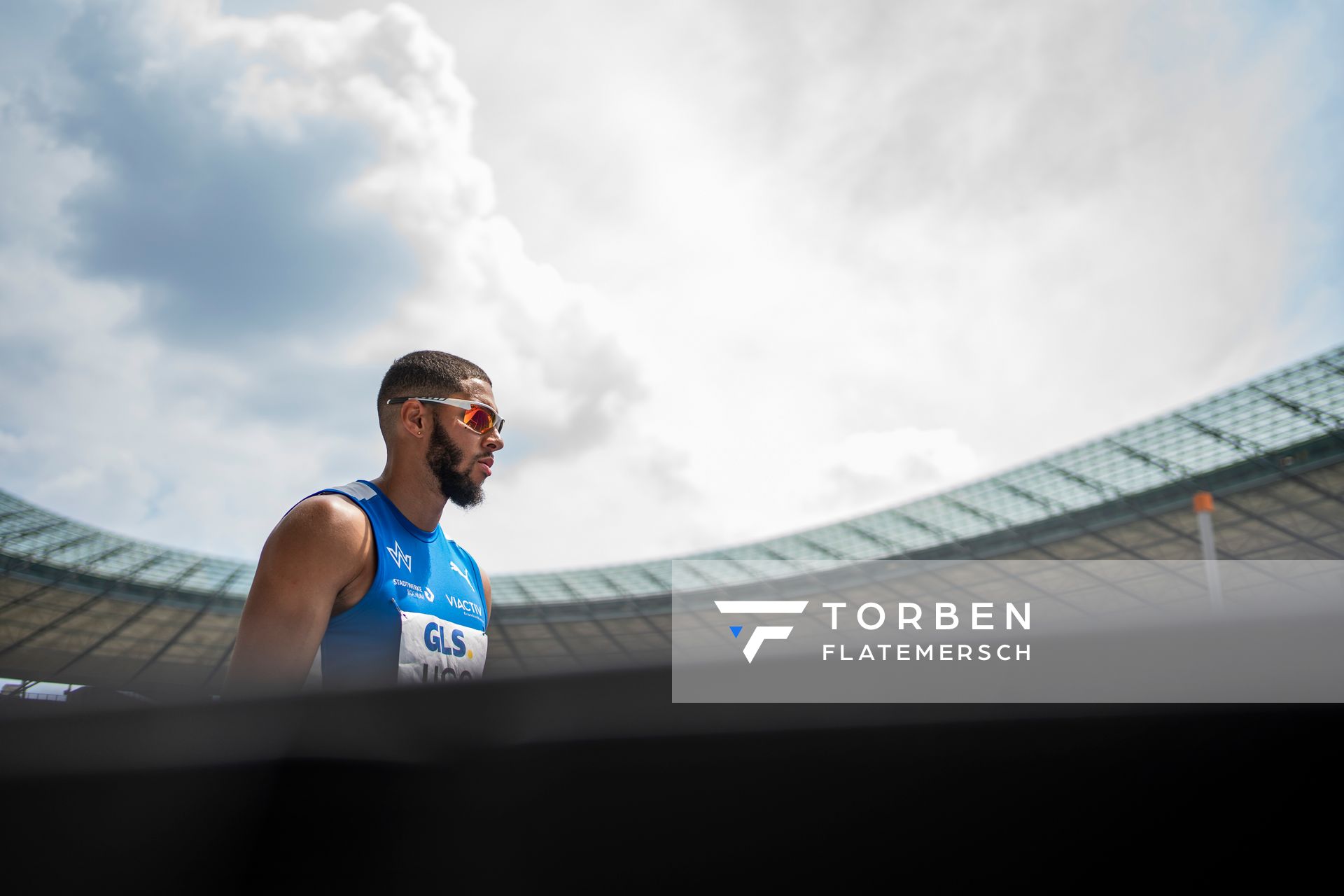 Kevin Ugo (TV Wattenscheid 01) ueber 200m waehrend der deutschen Leichtathletik-Meisterschaften im Olympiastadion am 26.06.2022 in Berlin